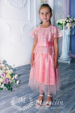 Волшебное платье для девочки с кружева 110-116